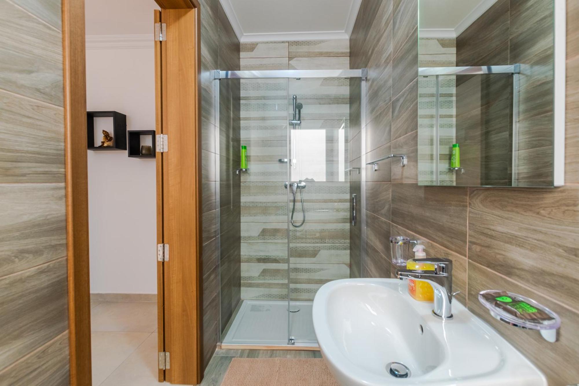 Brand New Apartment 3 Bdr 2 Bth H12 세인트폴스베이 외부 사진